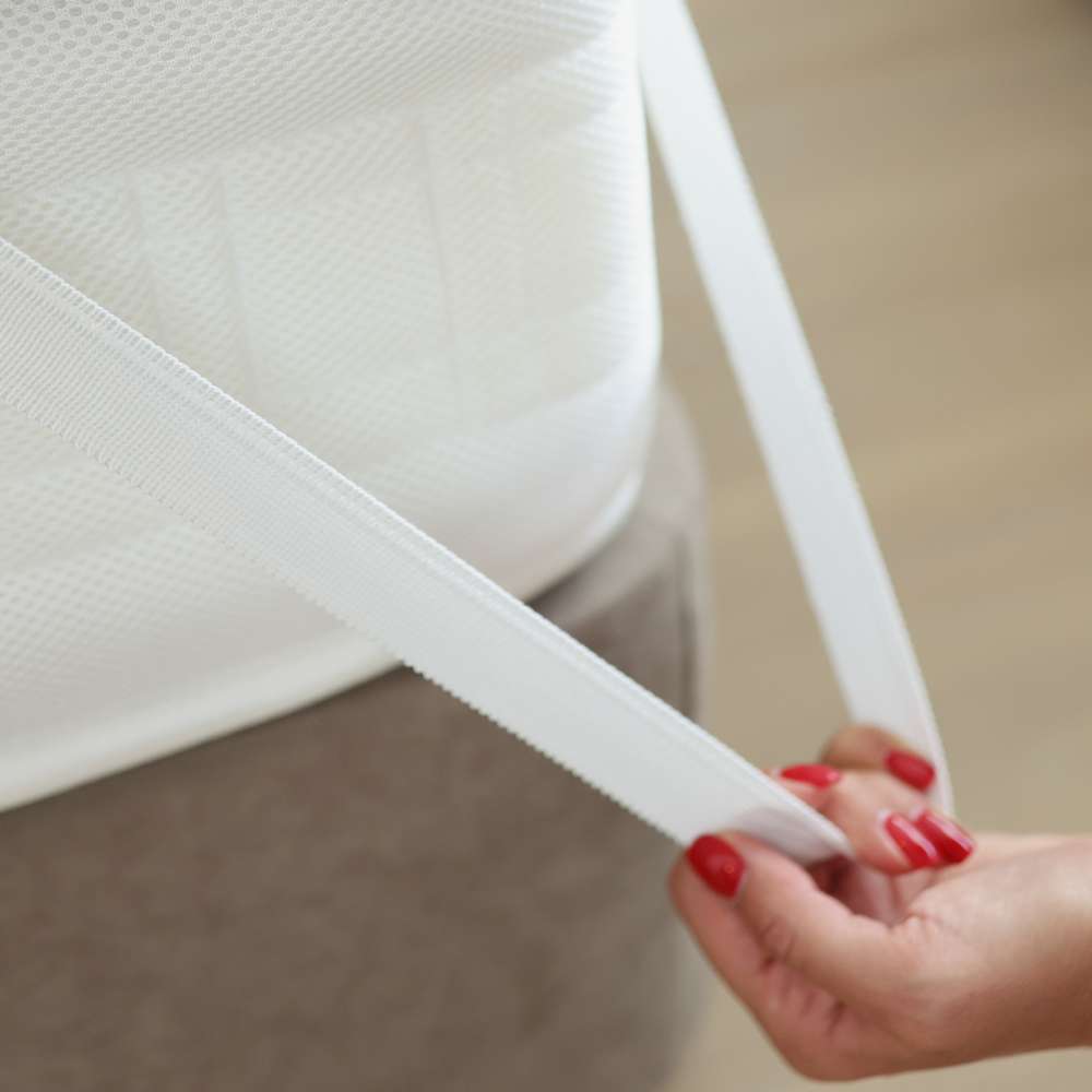 Secure fit, easy setup: Our memory foam mattress topper's elastic straps ensure a snug stay